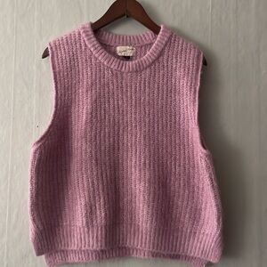 Universal Thread Sleeveless Lavender Sweater Vest size XL